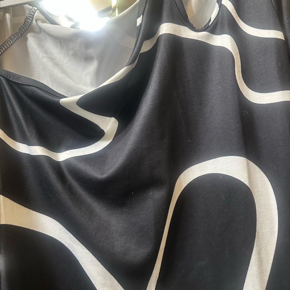 Black & White One-Shoulder Cutout Maxi Dress - Picture 3 of 4